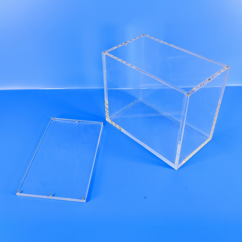 Clear acrylic box with magnet lid 2225