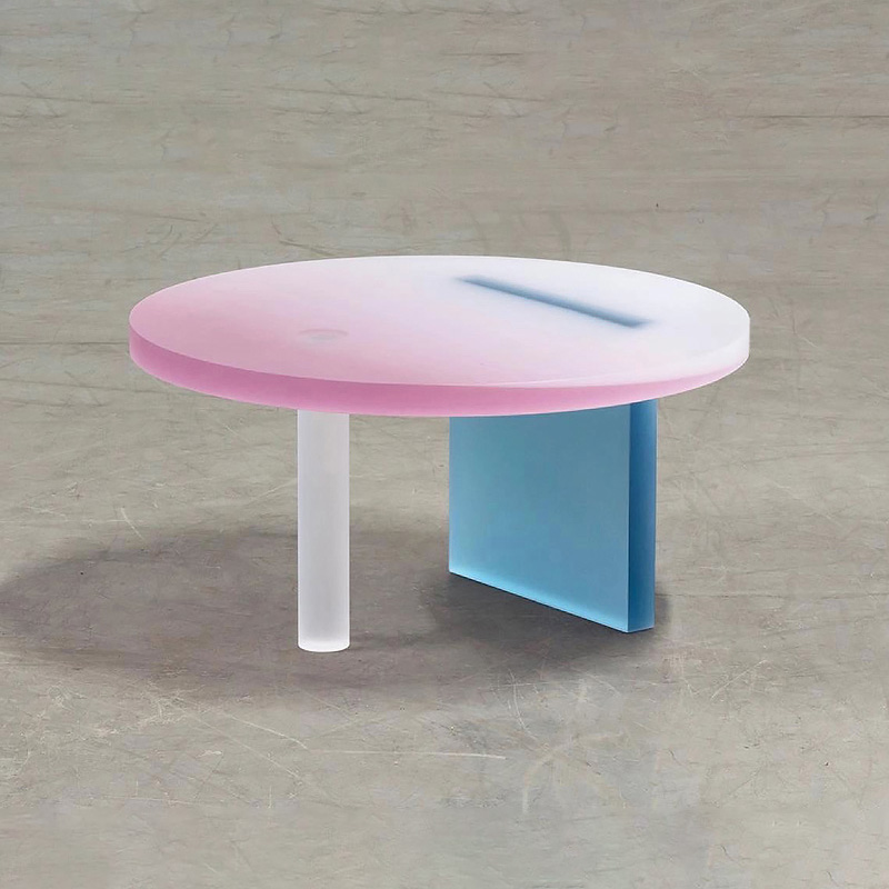 Small pink gradient matte round acrylic table 5A82